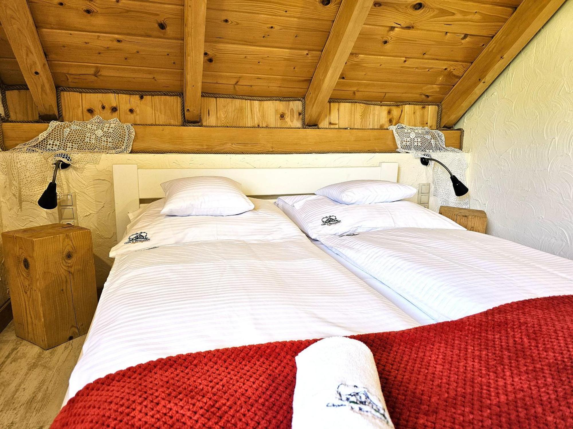Chata W Bieszczadzie Apartamenty I Domki Z Basenem Bieszczady Polańczyk Buitenkant foto