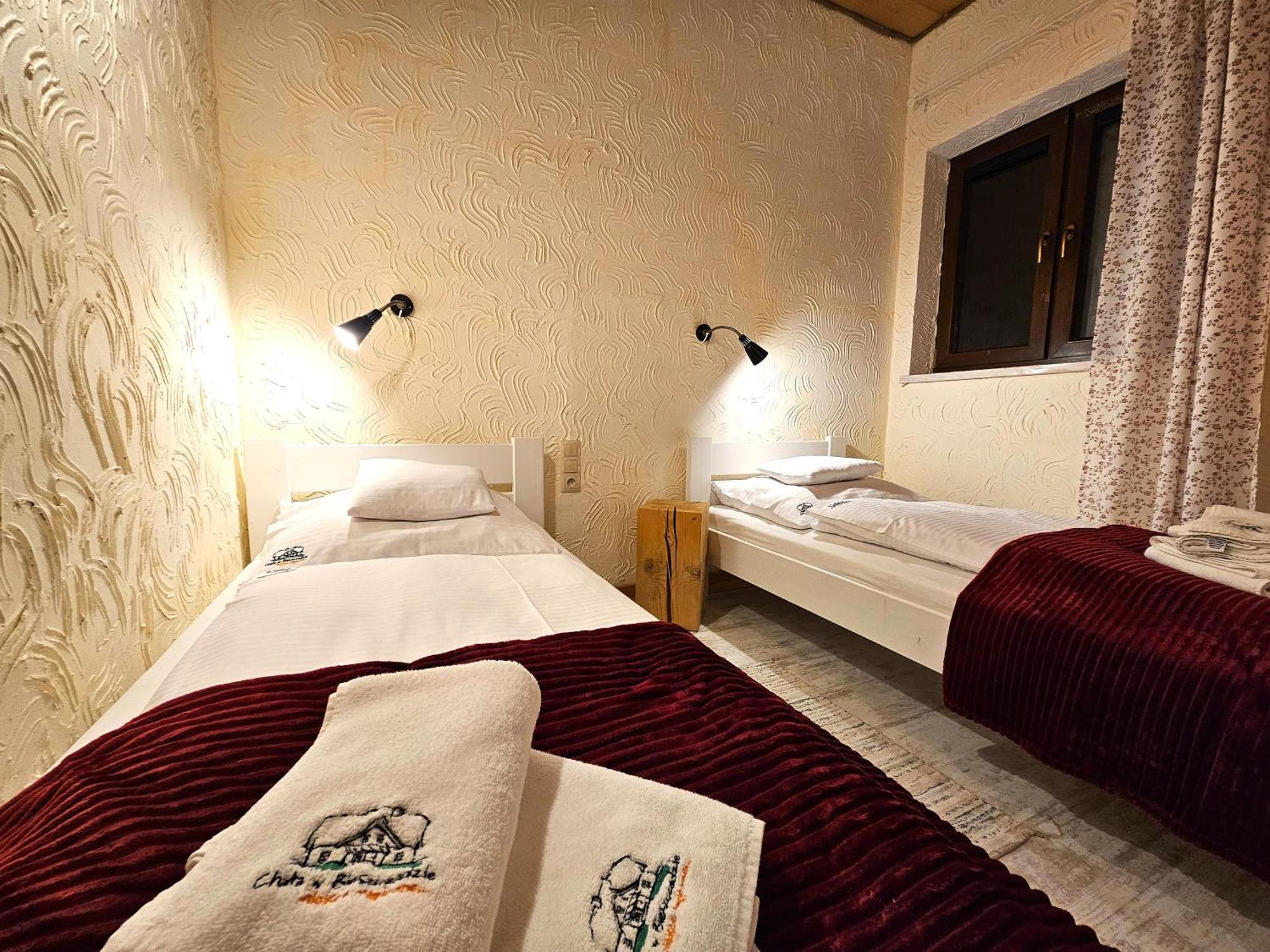 Chata W Bieszczadzie Apartamenty I Domki Z Basenem Bieszczady Polańczyk Buitenkant foto
